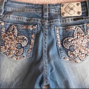 Miss Me Capri Crop Distressed Jeans Midrise